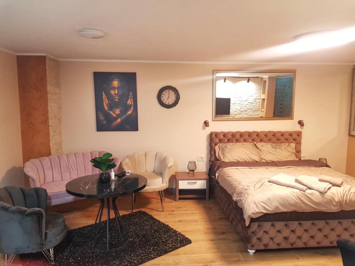 Aris Lux Appartement Ni Buitenkant foto